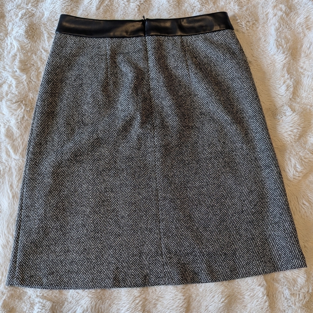 2/$20 Melanie lyne Herringbone A-Line Skirt with Faux Leather Waistband - Picture 4 of 6